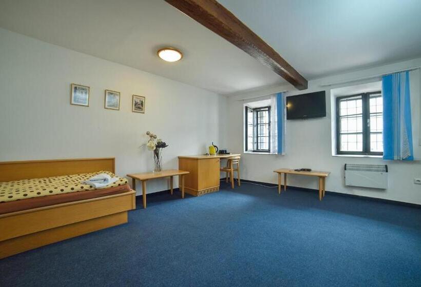 Standard Trippelrum Trädgårdsutsikt, Penzion Marcipánka