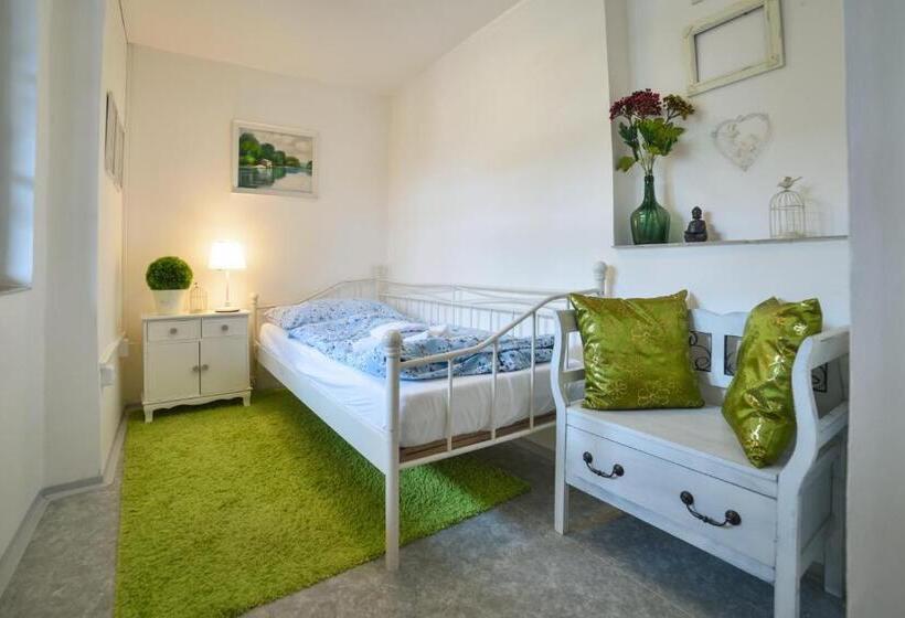 3 Sovrums Lägenhet, Penzion Marcipánka