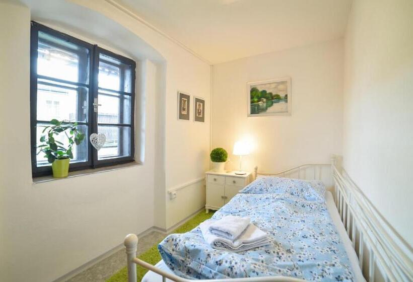 3 Sovrums Lägenhet, Penzion Marcipánka