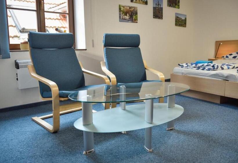 3 Sovrums Lägenhet, Penzion Marcipánka