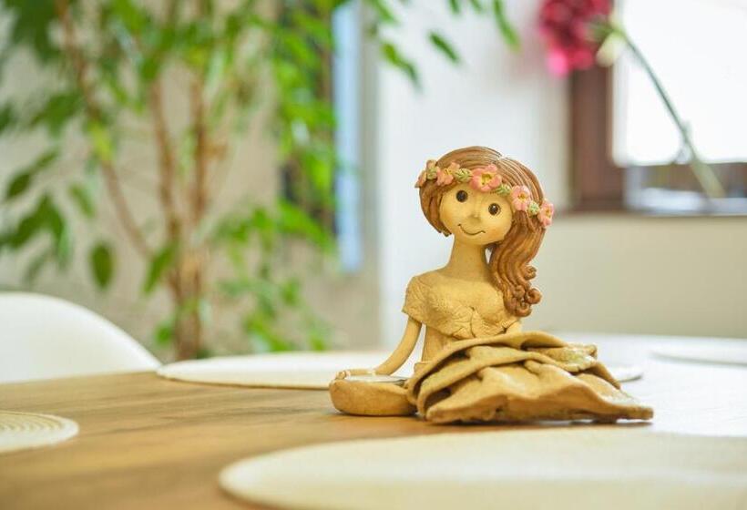 3 Sovrums Lägenhet, Penzion Marcipánka