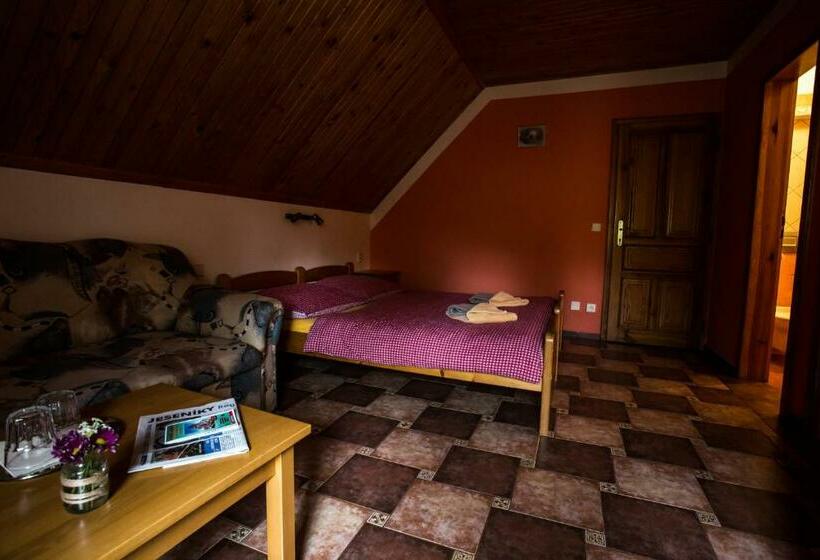 패밀리 룸, Penzion Pod šerákem