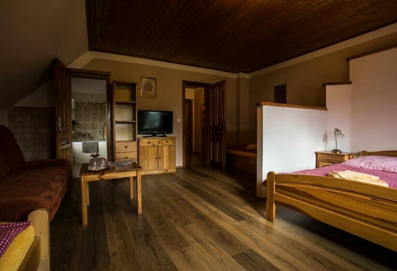 발코니가 있는 4인용 스탠다드 룸, Penzion Pod šerákem