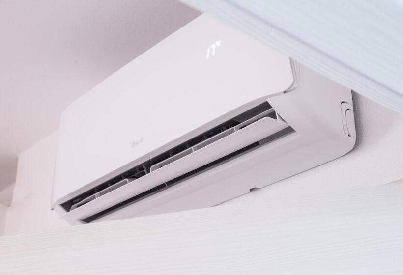 غرفة قياسية مزوَّدة بشُرفة, Rosso Di Mare Alghero