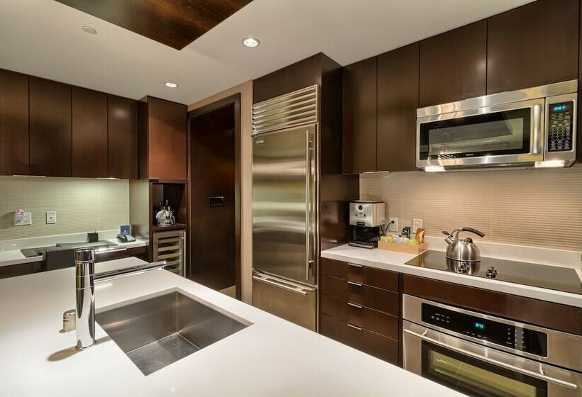 디럭스 스위트, Secret Suites At Vdara