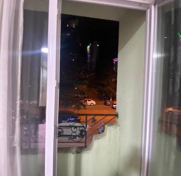 استودیو استاندارد با بالکن, уютная студия Maksim