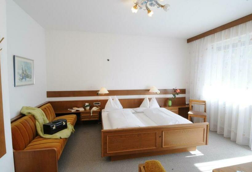 Quarto Estandar com Sacada, Garni Weingut