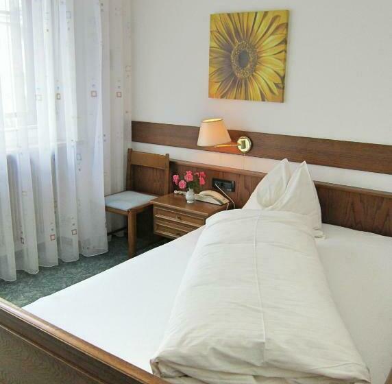 带阳台的标准单人间, Garni Weingut