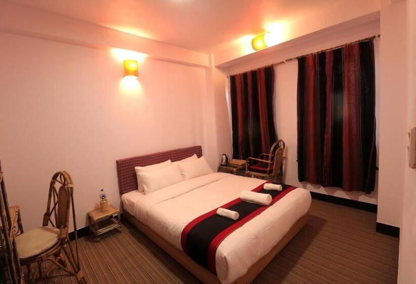 Standard room with outdoor bath, Easy Homes   Ashok Stupa