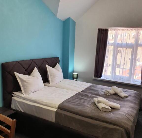 豪华三人间, Guest House Gurkov