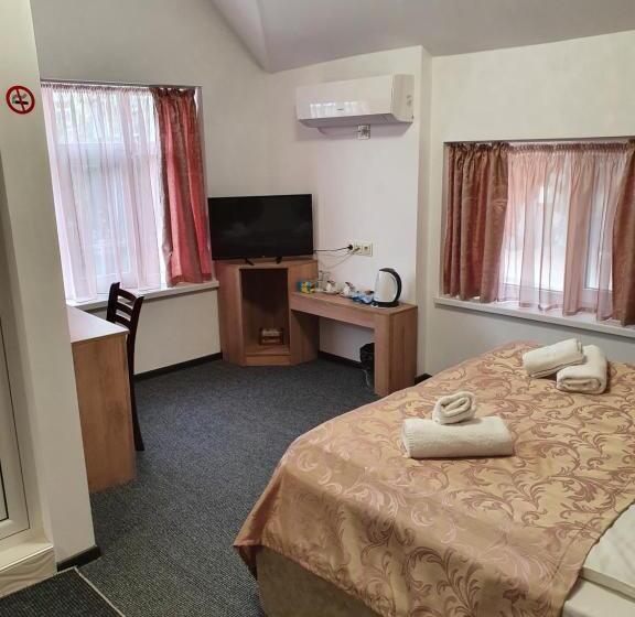 带大床的套房, Guest House Gurkov