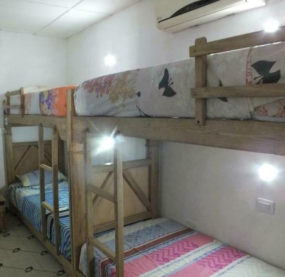 스탠다드 4인용 룸 공용 욕실, Malecón Del Rio