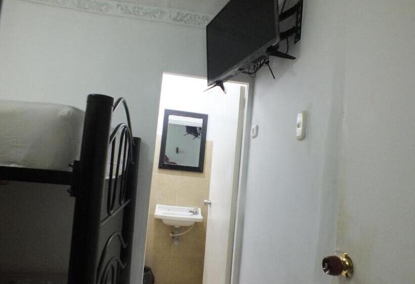 4인용 스탠다드 룸, Malecón Del Rio