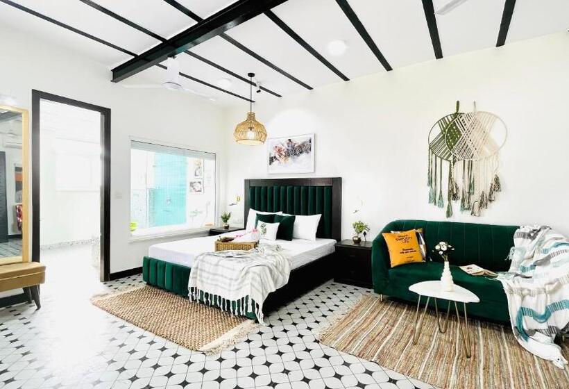 Quarto Ático, Olive Service Apartments City Centre Noida