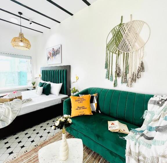 Quarto Ático, Olive Service Apartments City Centre Noida