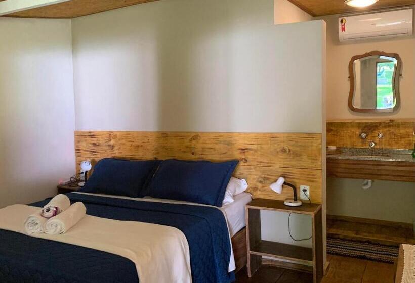 발코니가 있는 스위트, Pousada Sítio Itaúna