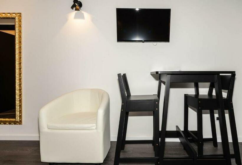 اتاق لوکس, Trevi & Pantheon Design Rooms