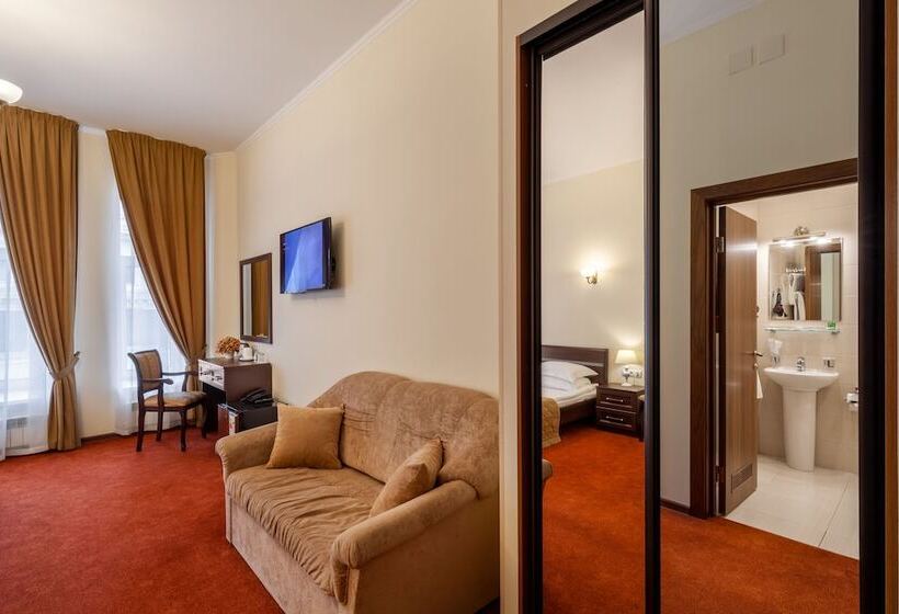 סוויטת קומפורט, Sonata On Nevsky 5