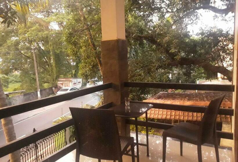 Standardzimmer Kingsize Bett, Abru S Holidays International