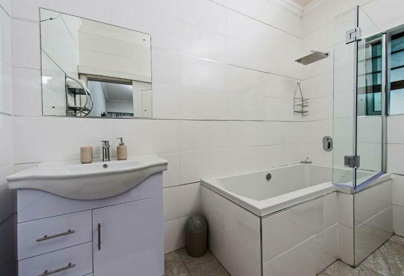 Номер Стандарт, Bhotani Lodge