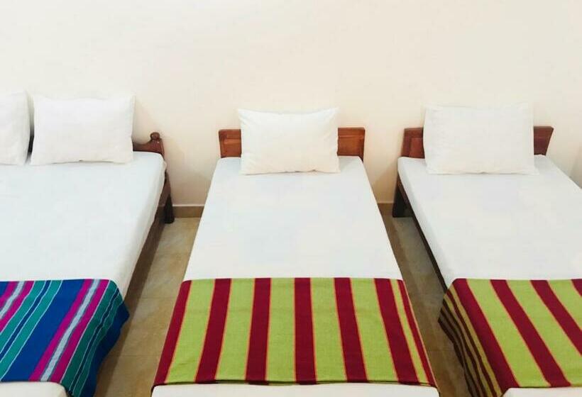 اتاق لوکس خانوادگی, Emarald Holiday Homes