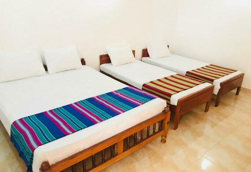 اتاق لوکس خانوادگی, Emarald Holiday Homes