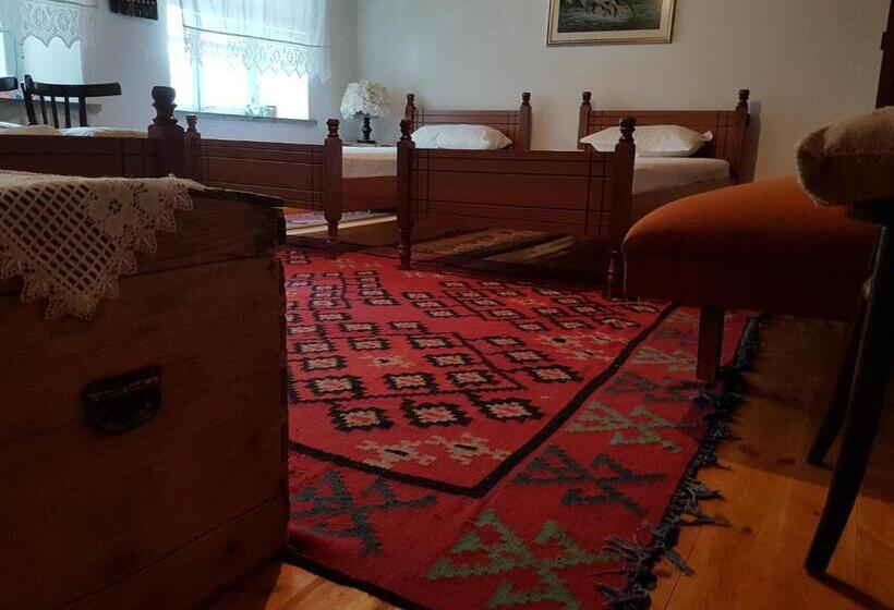 舒适三人间, Eva Guesthouse