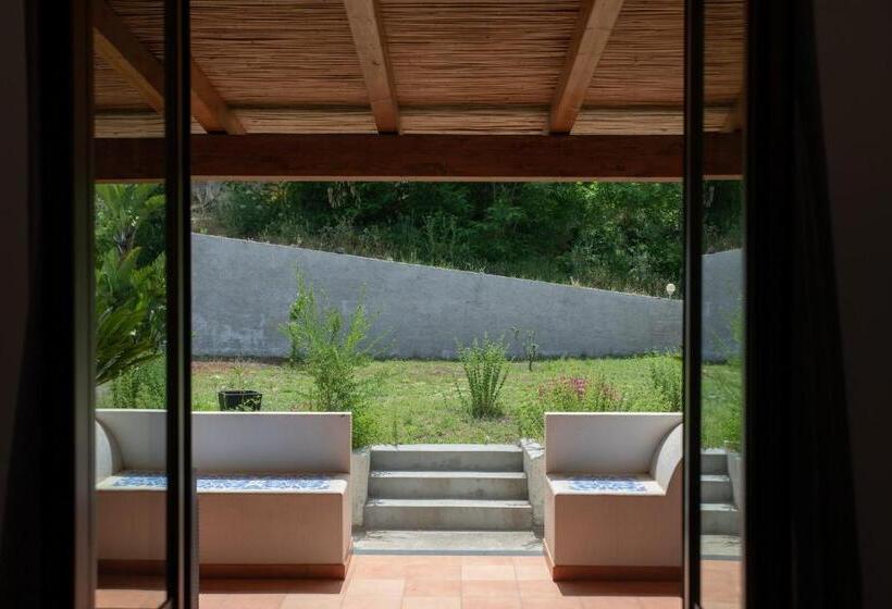 غرفة ديلوكس مطلّة علي الحديقة, Maria Tindara La Locanda