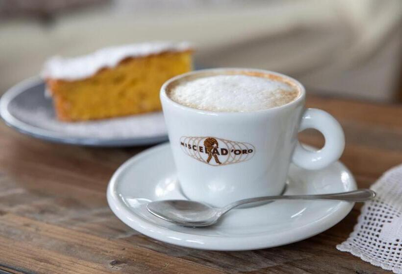 غرفة ديلوكس مطلّة علي الحديقة, Maria Tindara La Locanda