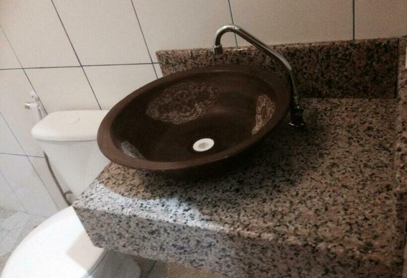 اتاق استاندارد با بالکن, Pousada Janela Da Cor