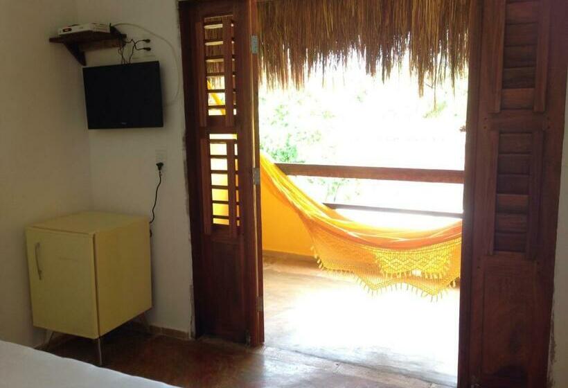 اتاق استاندارد با بالکن, Pousada Janela Da Cor