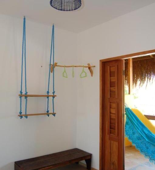 اتاق استاندارد با چشم‌انداز استخر, Pousada Janela Da Cor