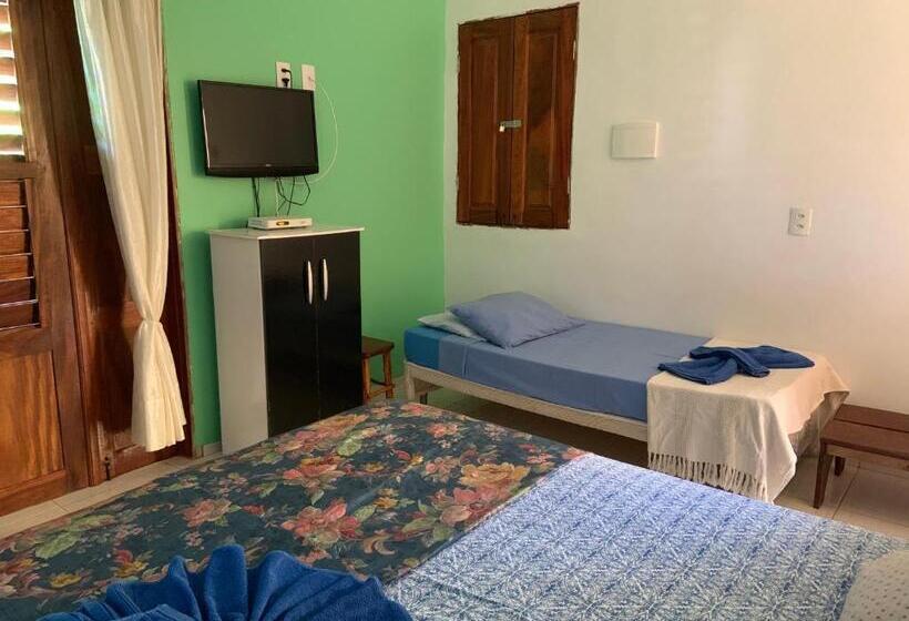 اتاق راحتی سه تخته, Pousada Janela Da Cor
