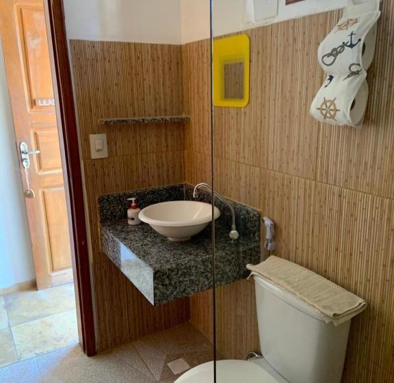 اتاق استاندارد با چشم‌انداز استخر, Pousada Janela Da Cor