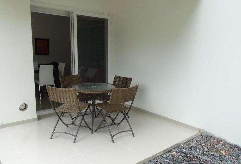 스탠다드 스튜디오, Green Park  Lloret De Mar Punta Del Este