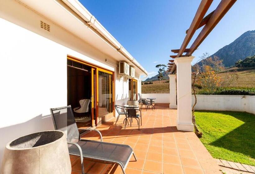 اتاق کلاسیک, La Terra De Luc