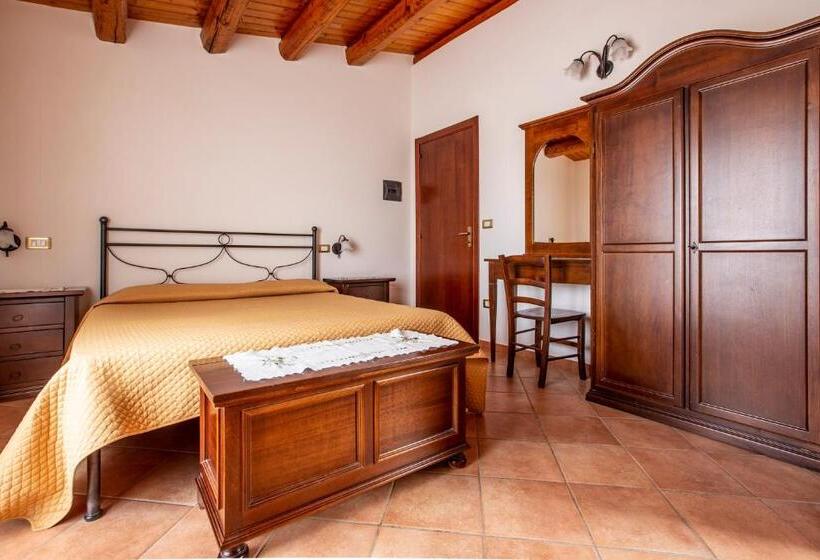 اتاق استاندارد سه نفره, La Vignazza B&b