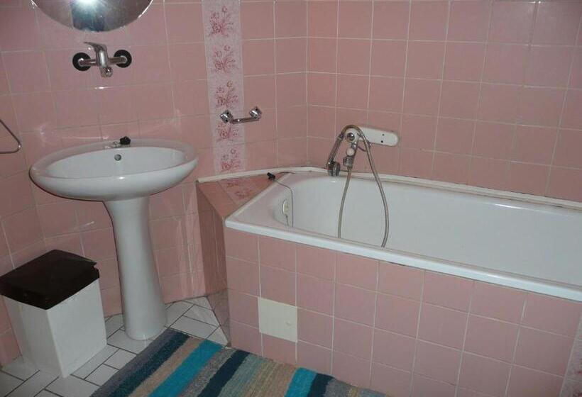 Apartamento 1 Dormitório, Apartment Trojska