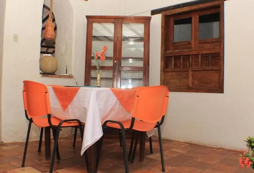 Standard Kolmen Hengen Huone, Casa Del Marquez De Bahichala