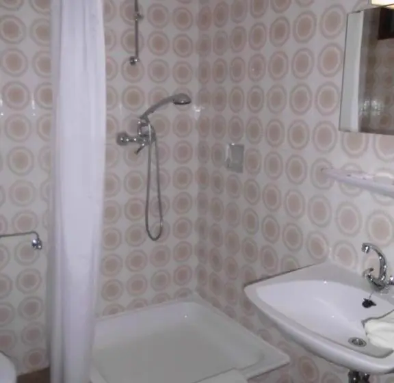 スタンダードトリプルルーム, Finken, Gästezimmer An Der Rench