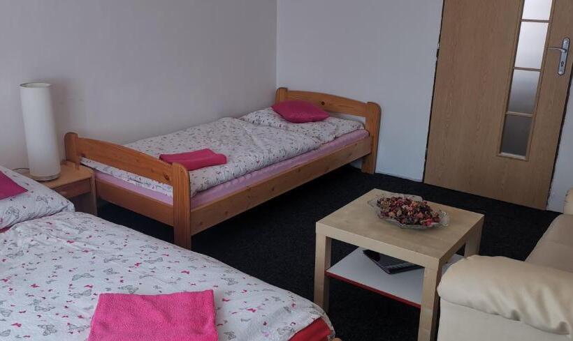 スタンダードトリプルルーム, Penzion Tomy Pihlov