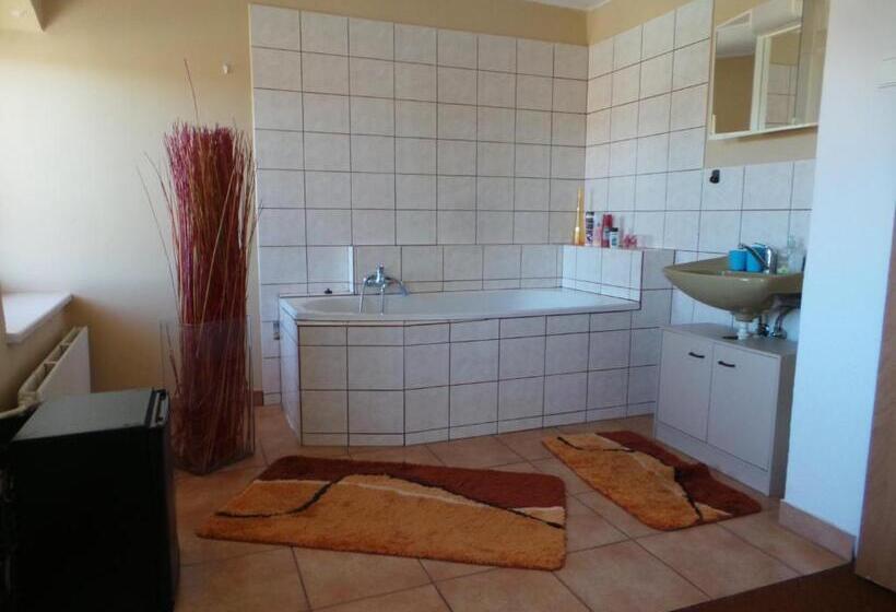 スイート, Penzion Tomy Pihlov