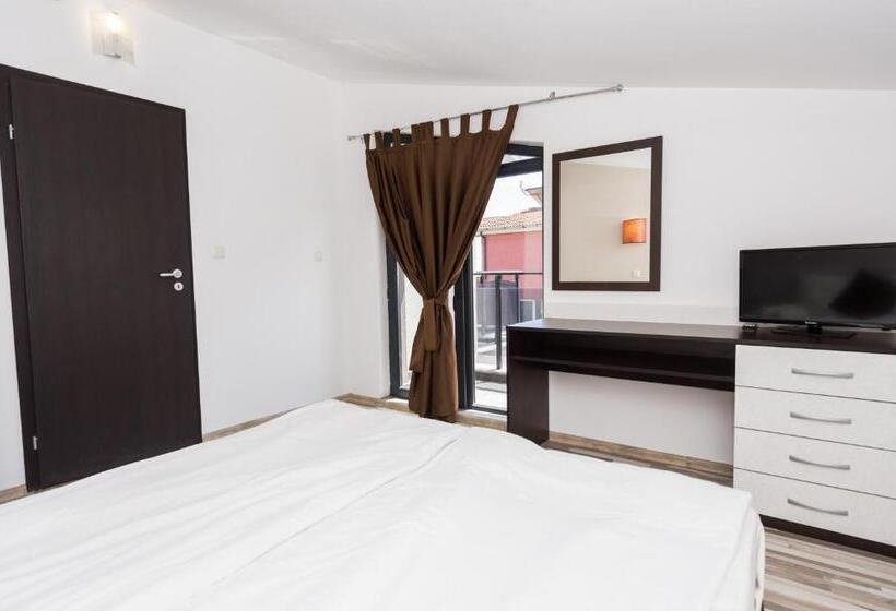 Апартаменты 1 Спальня с Балконом, Polina Beach