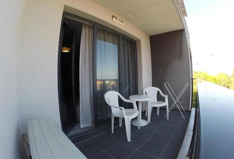 Апартаменты 1 Спальня Вид на Море, Polina Beach