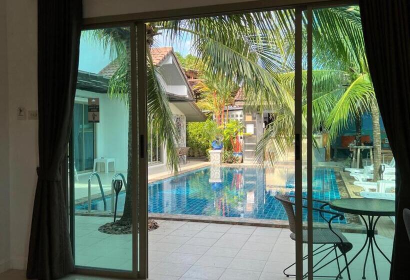 풀장 전망 디럭스 룸, The Snug Airportel   Phuket Airport
