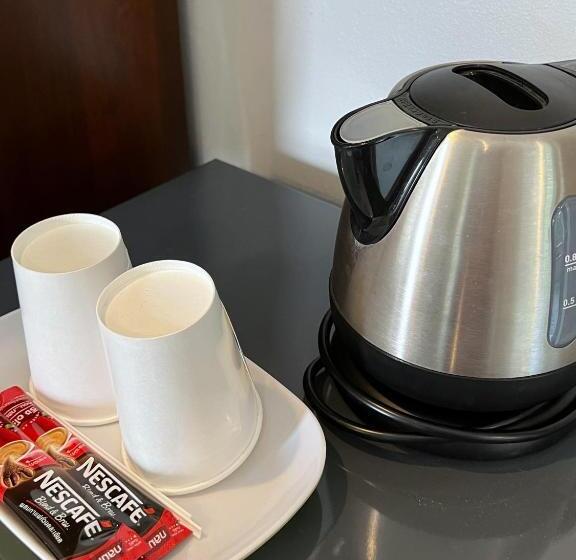 带泳池观景的豪华房, The Snug Airportel   Phuket Airport