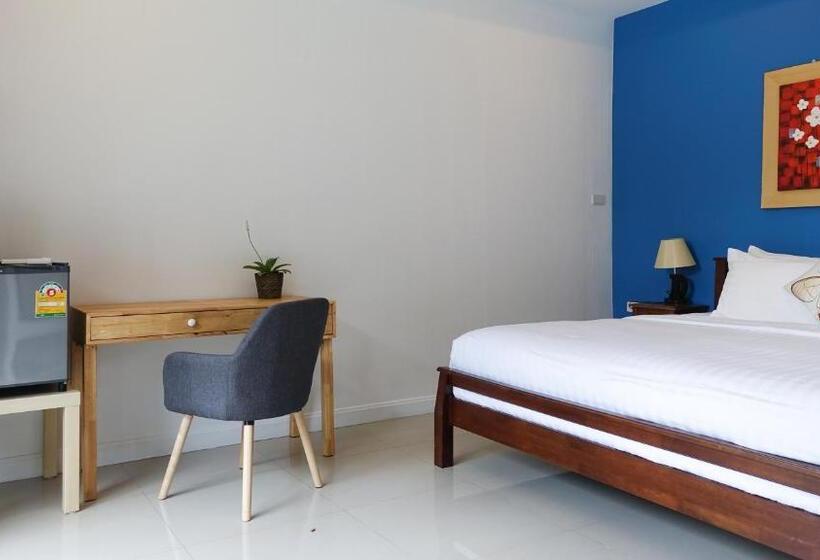 带泳池观景的豪华房, The Snug Airportel   Phuket Airport