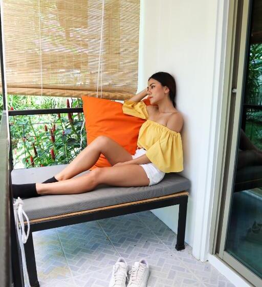 标准间带阳台, The Snug Airportel   Phuket Airport