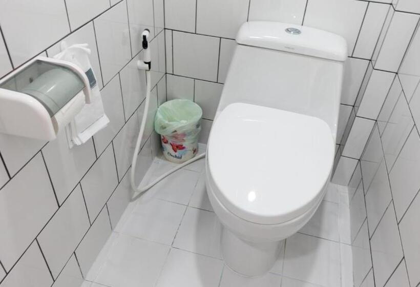 共用房间的床, The Snug Airportel   Phuket Airport