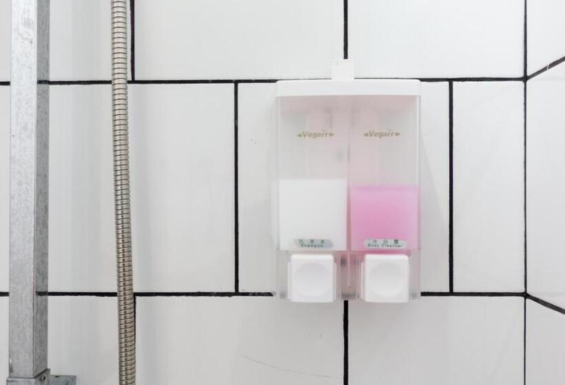 共用房间的床, The Snug Airportel   Phuket Airport